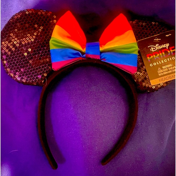 NEW Disney Minnie Headband, Sunglasses, Fanny Pack, Necklace Pride bundle - Picture 6 of 7